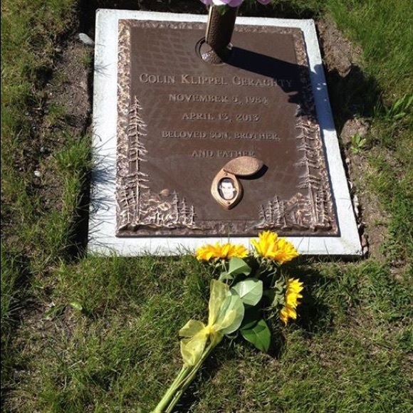 Hellooooooo Poshers!!! - Picture 9 of 15